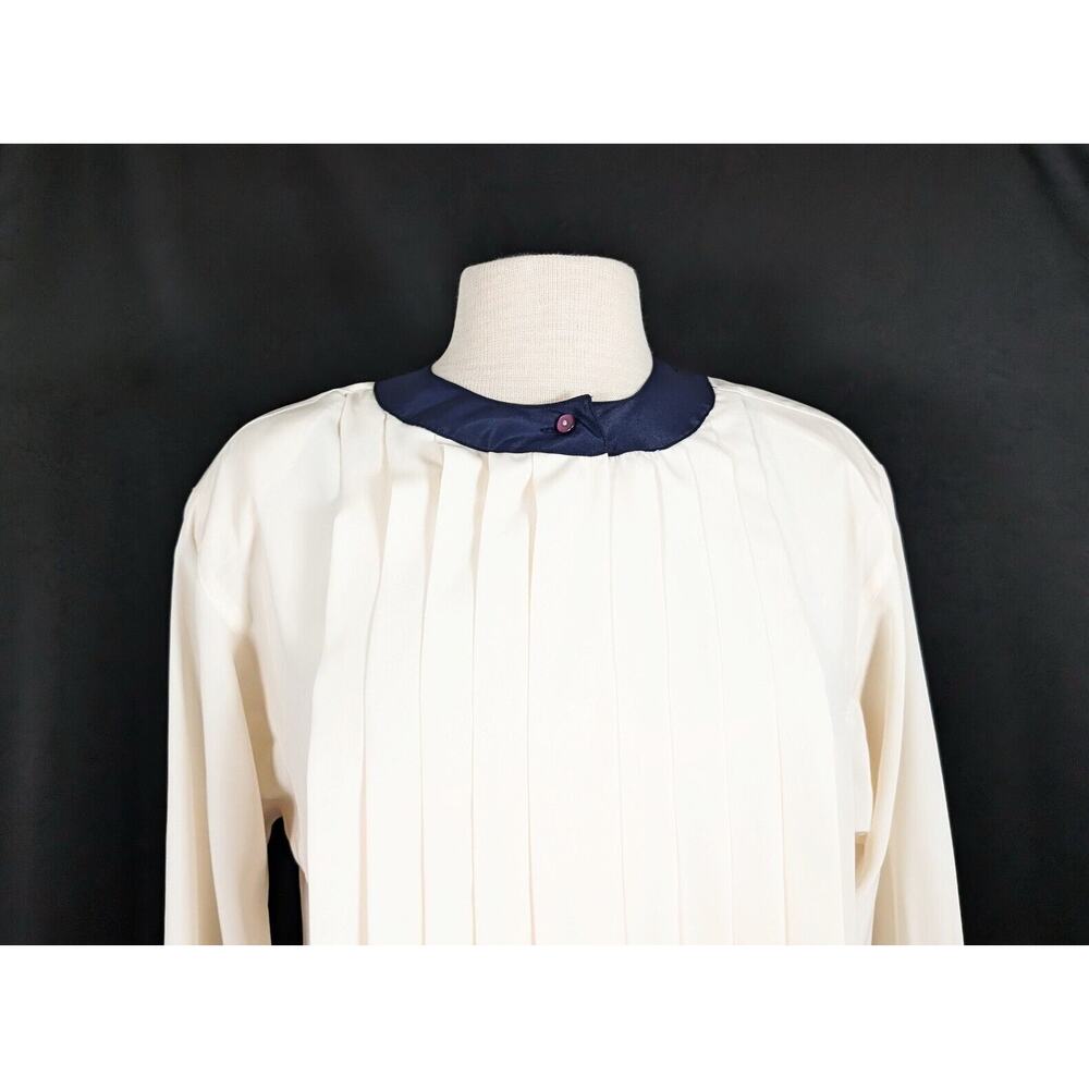 Vintage 90s Blouse Cream Blue Pleated Top Misses Size 6 Talbots Quiet Luxury - Picture 2 of 8